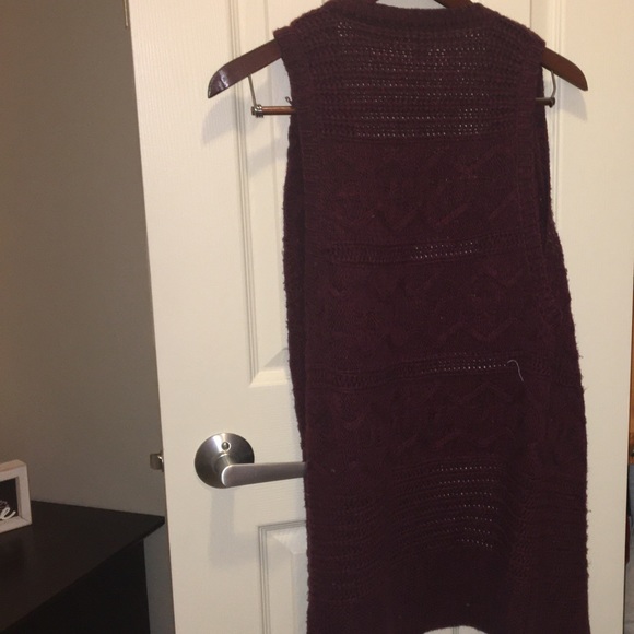 Vanity Waterfall Knit Vest - Picture 5 of 8